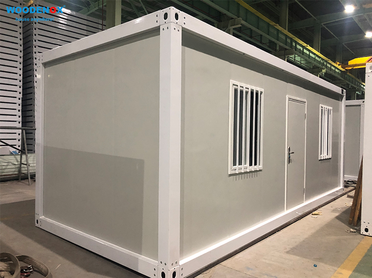 Leverantör WOODENOX Enkelt att montera jordbävningsprefabricerade byggnadsfärdiga containerhus